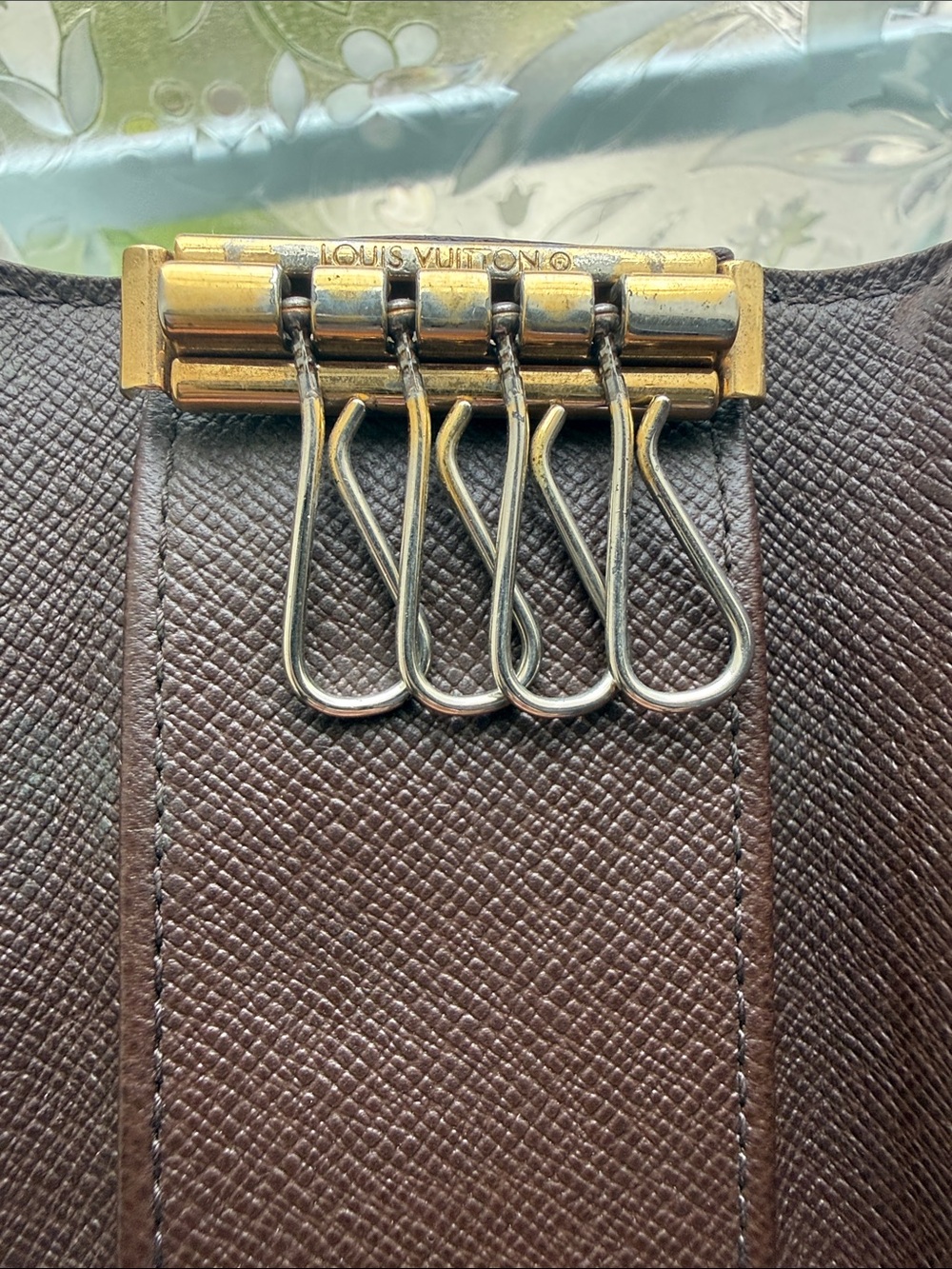 Louis Vuitton Damier Ebene Multicles 4 Key Holder - Picture 8 of 8